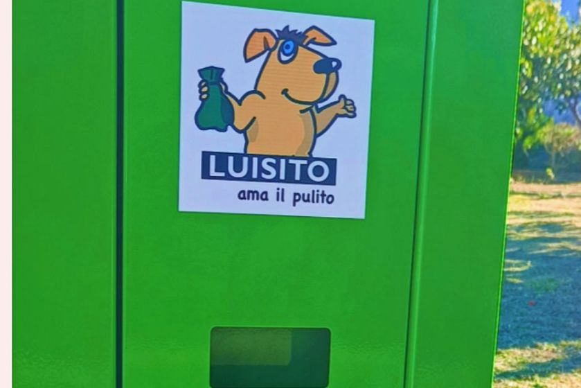 monte-di-procida|-nuovi-servizi-per-gli-amici-a-quattro-zampe,-installati-i-cestini-“dog-toilet”-per-deiezioni-canine