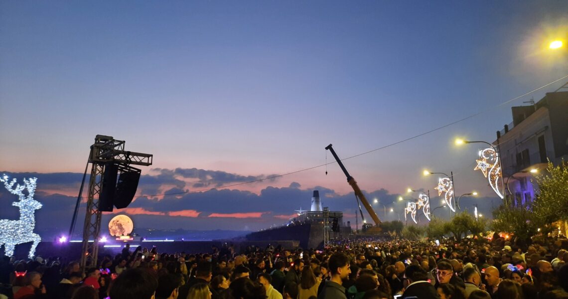 pozzuoli|-bagno-di-folla-per-l’aperitivo-della-vigilia-di-capodanno-–-le-foto