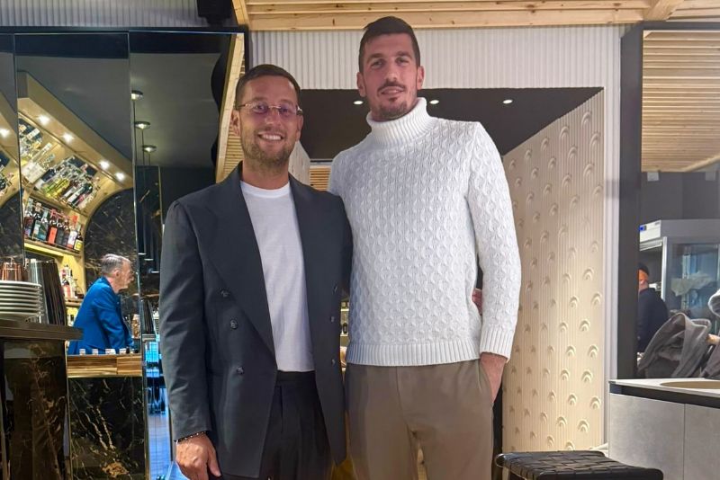 pozzuoli|-il-portiere-azzurro-scuffet-a-cena-da-“white-chill-out”-al-lungomare