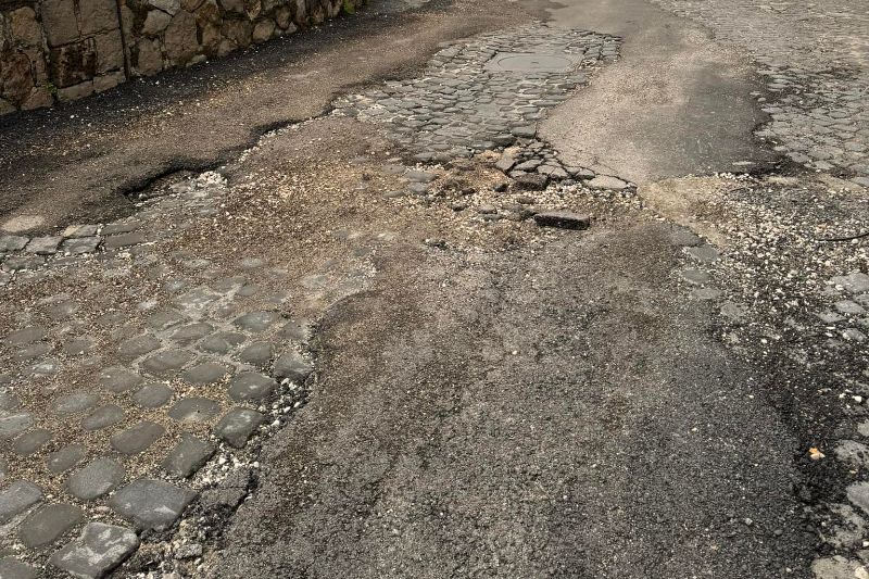 pozzuoli|-strada-in-dissesto-in-via-marconi,-l’appello-dei-cittadini:-“dove-sono-i-lavori-annunciati?” 