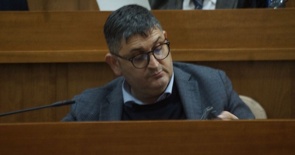 pozzuoli|-bradisismo,-il-sindaco-avvia-tavoli-di-confronto-con-comitati,-associazioni-e-forze-politiche 