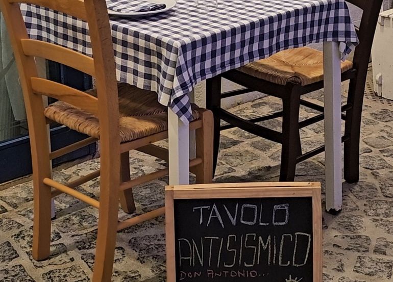pozzuoli|-un-“tavolo-antisismico”-al-ristorante,-per-combattere-la-paura-delle-scosse