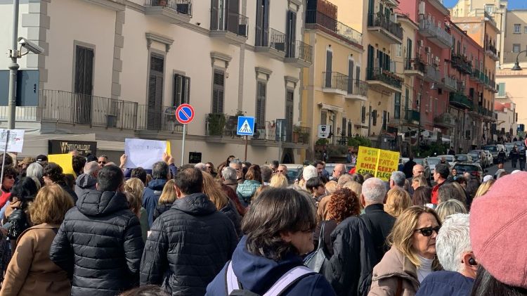 bacoli|-bradisismo,-i-comitati-puteolani-incontrano-il-prefetto:-“chiederemo-aggiornamenti-costanti-e-risposte-concrete”