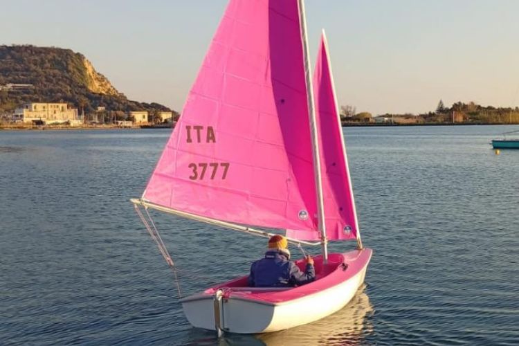 bacoli|-barca-a-vela-inclusiva-per-disabili,-nel-lago-miseno:-l’iniziativa-della-lega-navale-italiana 