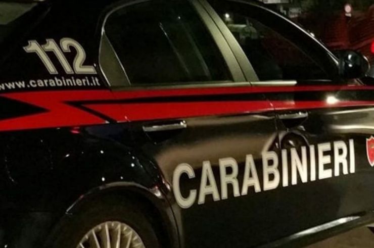 genitori-non-accettano-l’orientamento-sessuale-della-figlia-e-la-sequestrano-in-casa,-arrestati