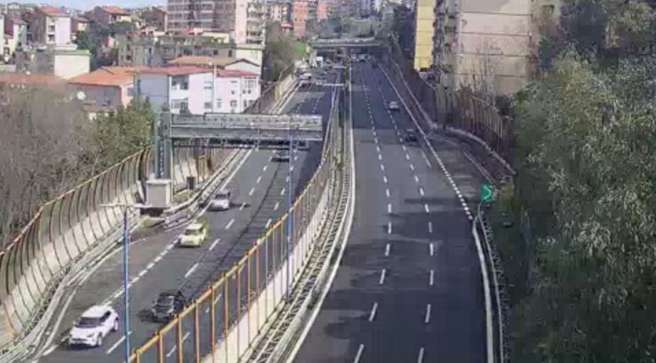 tangenziale-riaperta-tra-vomero-e-fuorigrotta-verso-pozzuoli,-dopo-l’incidente-dell’autocisterna