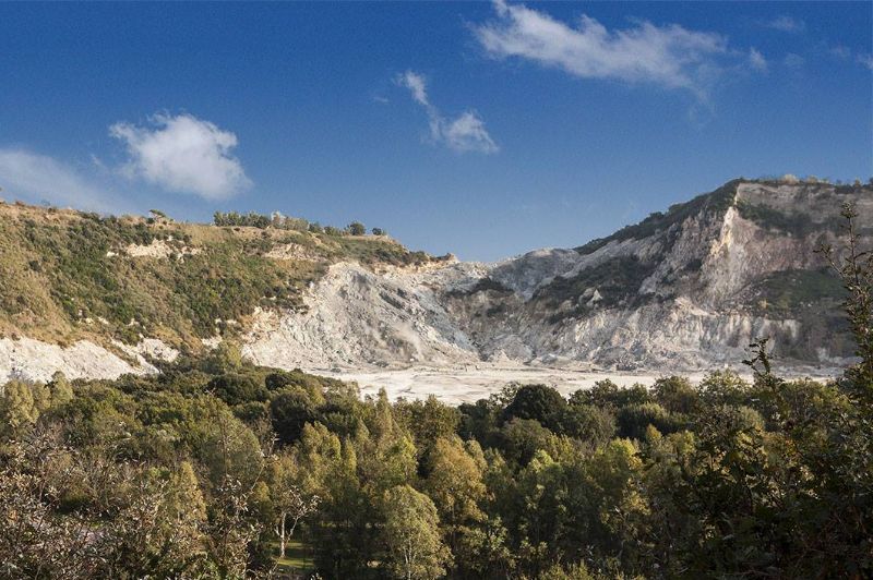 bradisismo,-il-suolo-si-solleva-di-3-cm-al-mese:-scossa-di-4.6,-la-piu-forte-degli-ultimi-40-anni