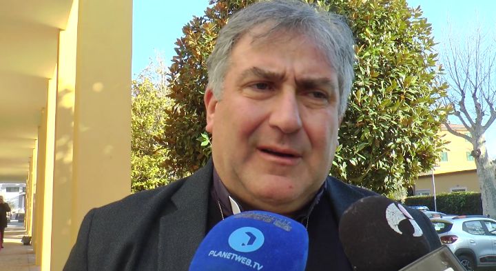 emergenza-bradisismo,-il-vescovo-villano:-“fare-corretta-informazione-aiuta-a-convivere-con-il-fenomeno”