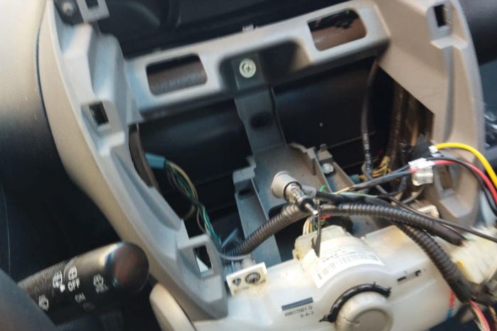 ruba-in-un’auto-in-sosta:-la-polizia-arresta-un-40enne