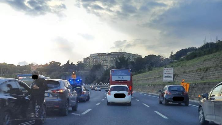 ultim’ora|-incidente-sulla-tangenziale-di-napoli,-traffico-in-tilt-in-direzione-pozzuoli 