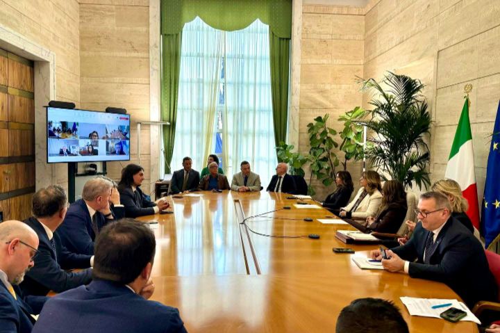 campi-flegrei,-il-ministro-santanche:-“troppi-allarmismi,-rilanciamo-il-turismo-con-agevolazioni-ed-eventi”