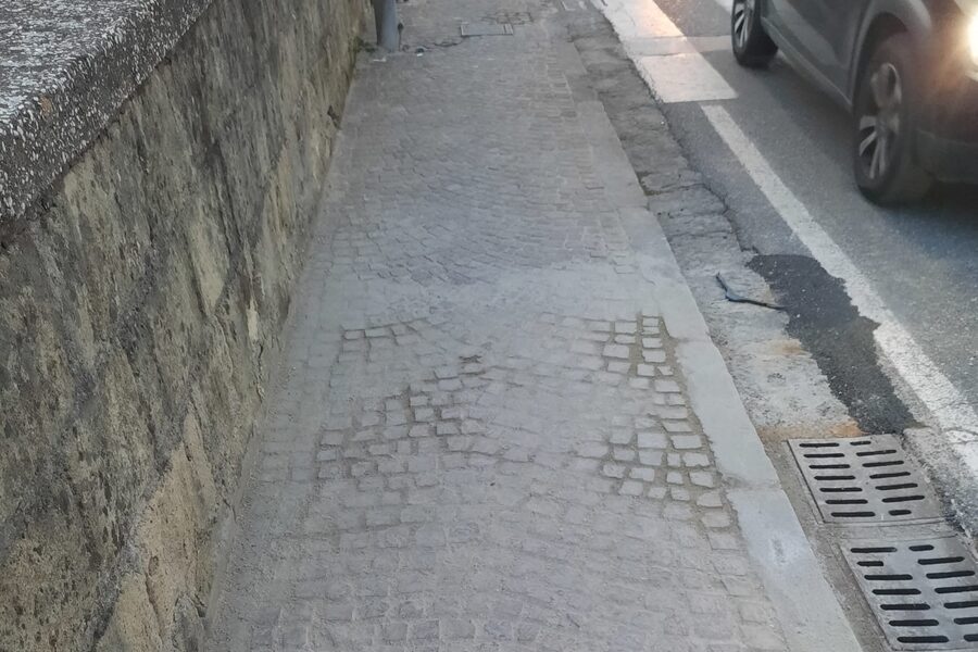 fotonotizia|-“questo-e-il-modo-di-fare-i-lavori-a-pozzuoli?”
