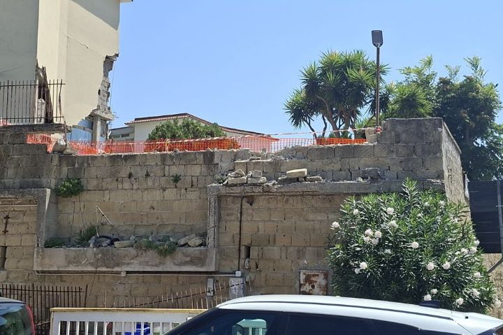 pozzuoli|-terremoto,-sei-edifici-su-dieci-sono-inagibili:-il-26%-non-puo-rientrare-a-casa